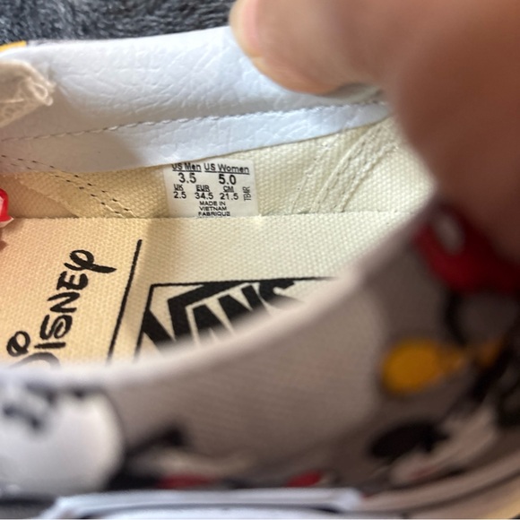 Vans Women's Sz 5 or Men Sz 3.5 Mickey Mouse Gray Slip-On Shoes - Picture 4 of 9